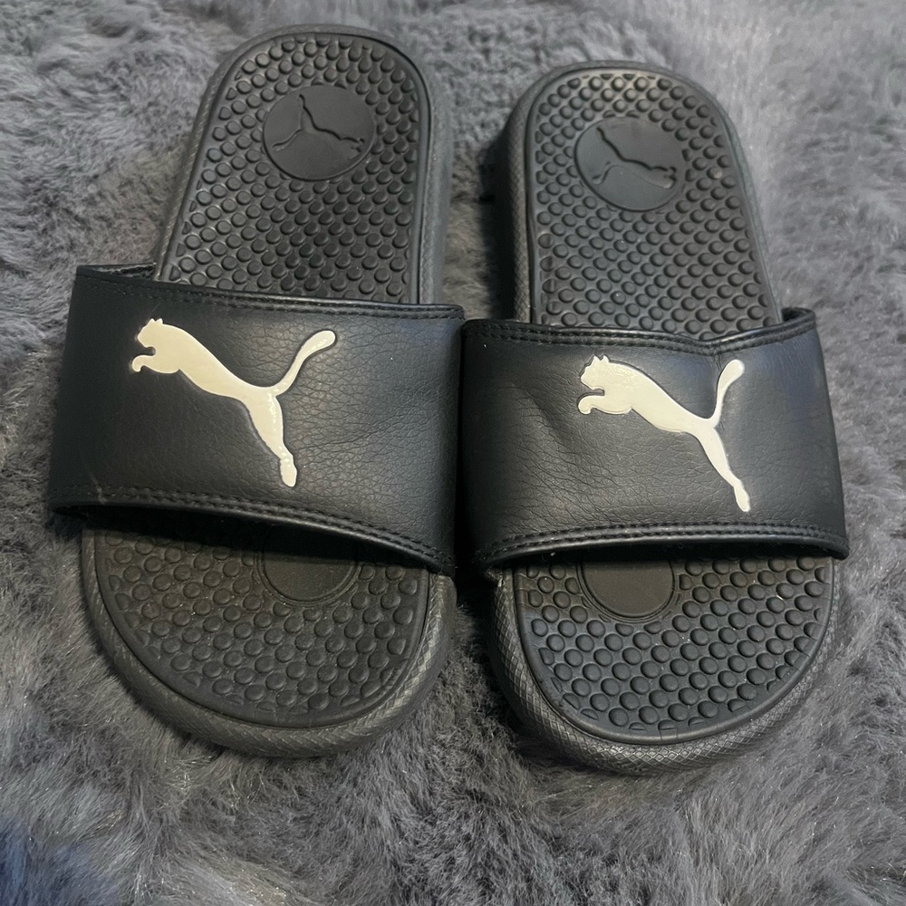 Kid Puma slides